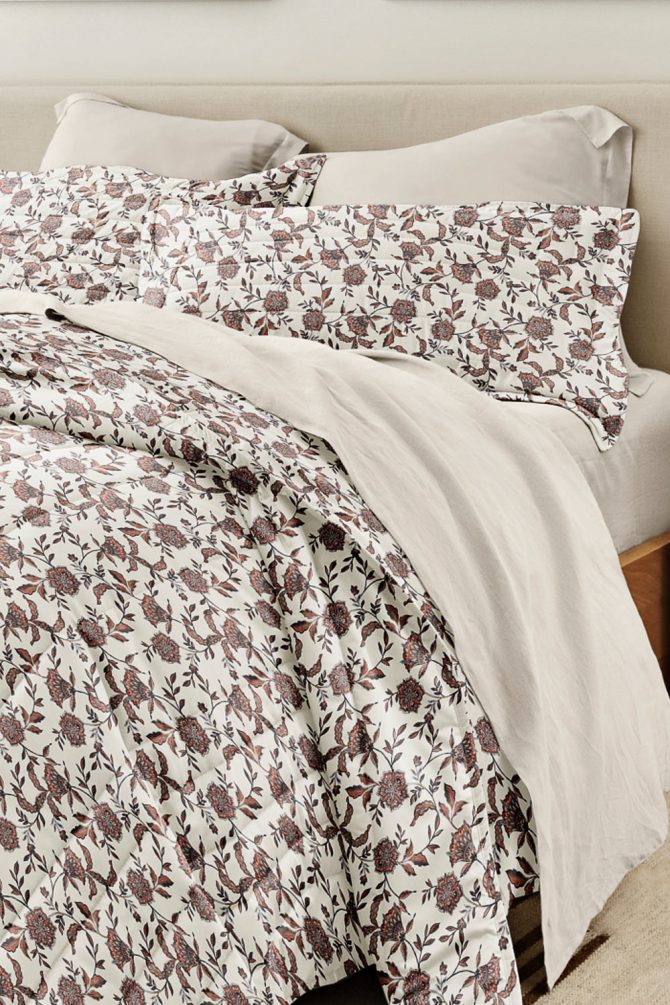 Jacobean Floral Quilt Set - Image 2